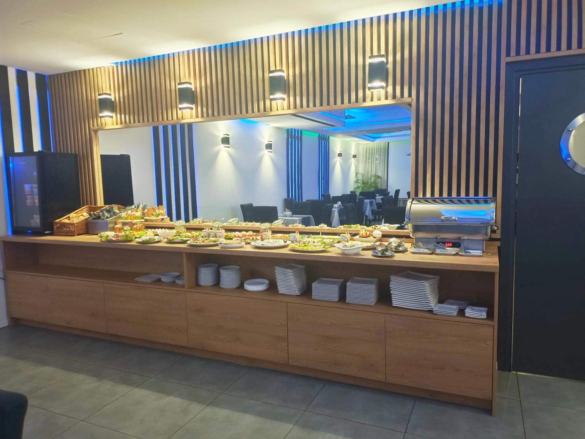 Hotelik & Restauracja Amber Raszyn Kültér fotó